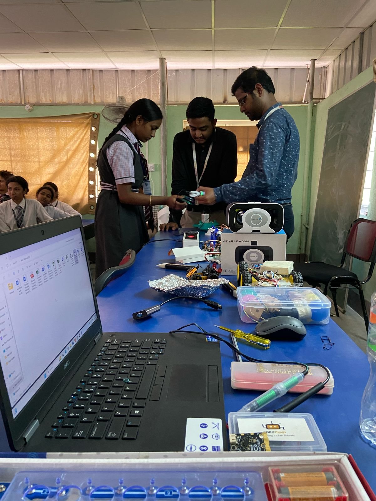 Robotics Workshop – Dream India School Uluberia