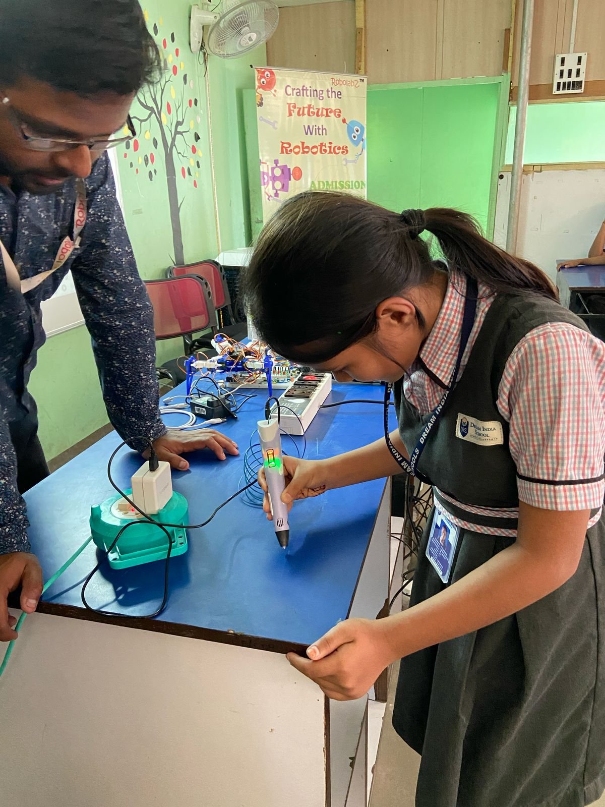 Robotics Workshop – Dream India School Uluberia