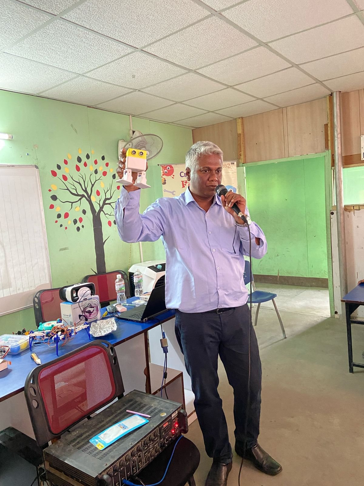 Robotics Workshop – Dream India School Uluberia